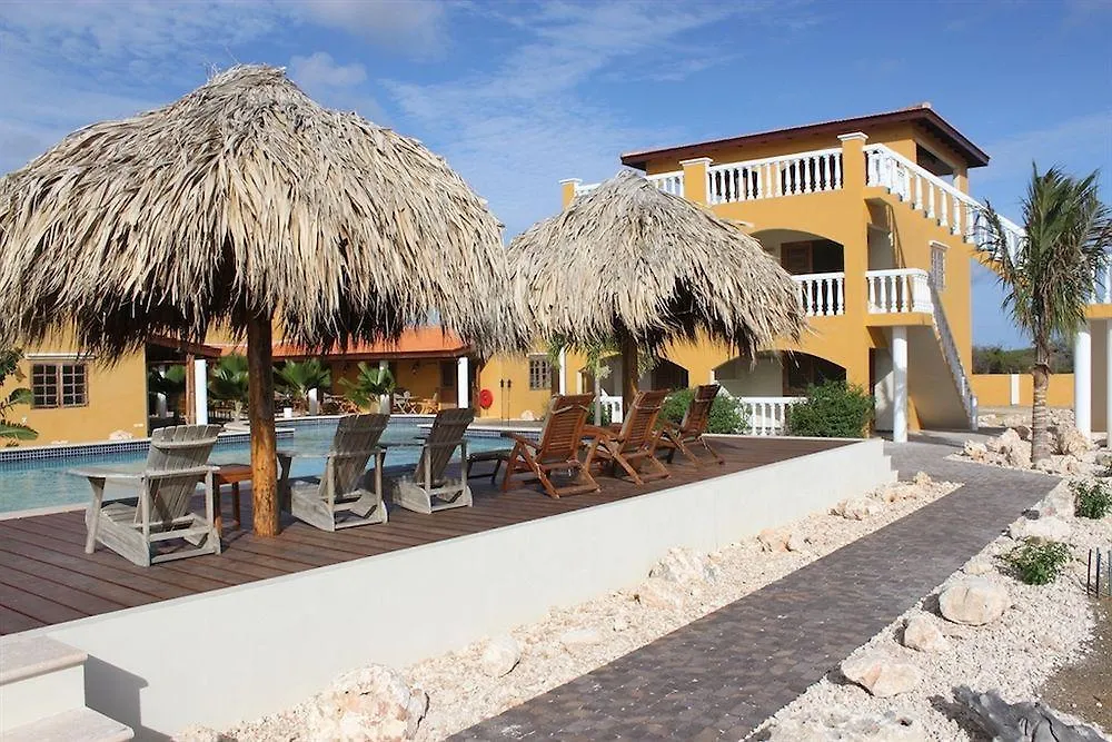 Wanapa Lodge Bonaire 4*,